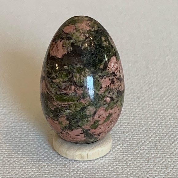Premium Unakite Gemstone Egg with Wood Stand Collectors Specimen High Gloss 1.2" - Picture 2 of 11